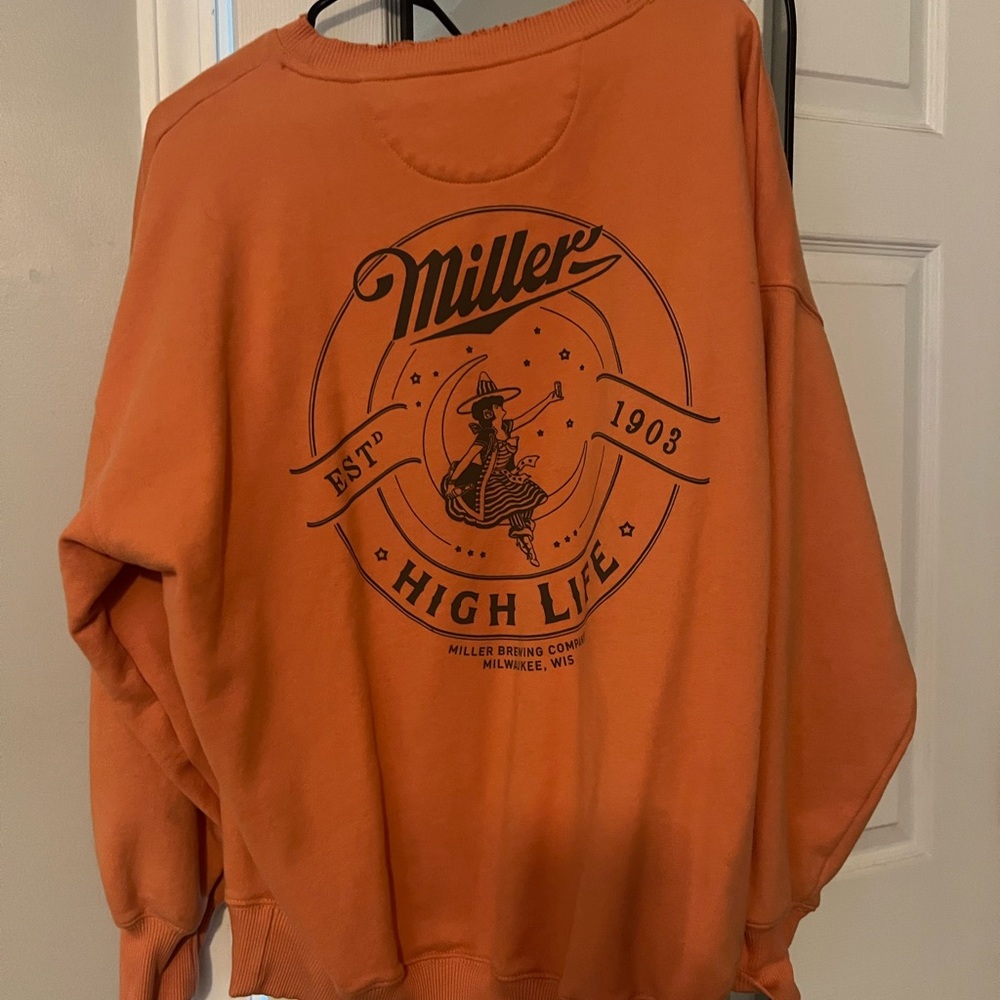 Halloween Miller highlife witch sweatshirt🧡🍻